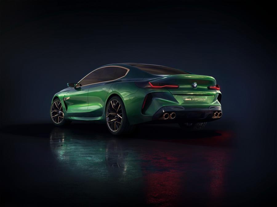  BMW Concept M8 Gran Coupe 2018 года  (фото 4 из 16)